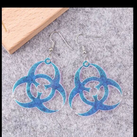 NWOT Radionactive Holographic Acrylic Earrings - Picture 1 of 5